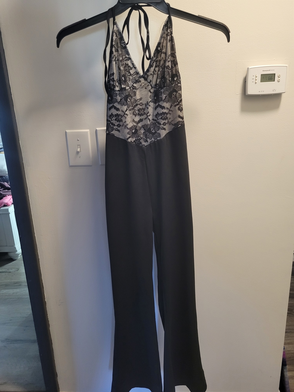 Black Lace Halter Jumpsuit with V-Neck